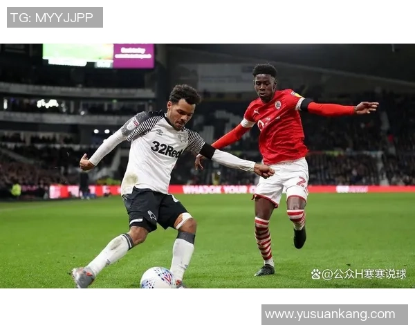 曼联主场迎战哈德斯菲尔德激情对决回顾与精彩瞬间分析